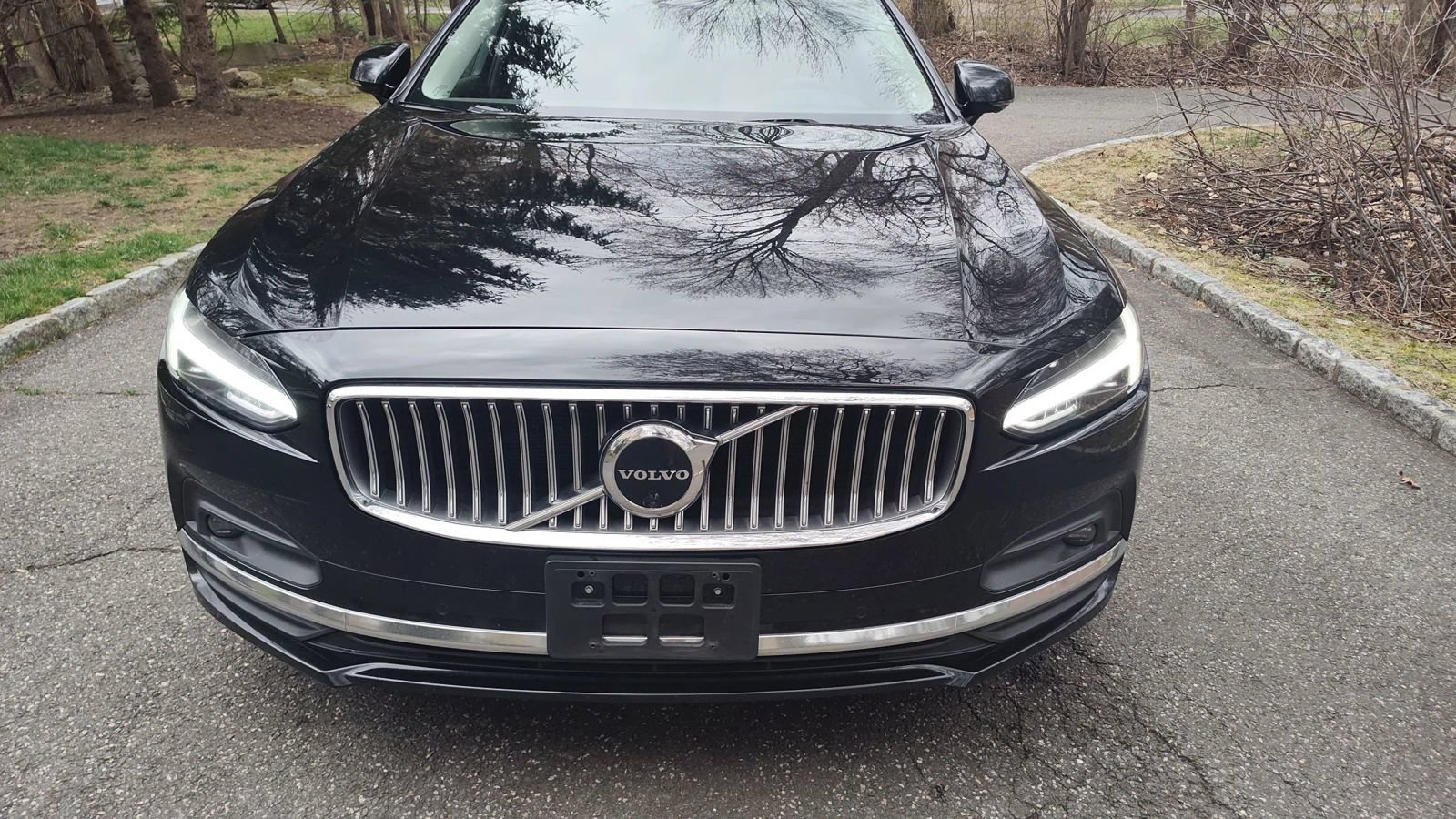 Used 2023 Volvo S90 B6 Plus AWD/4WD image 7