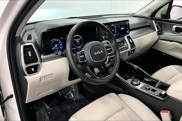 Used 2023 Kia Sorento SX Prestige image 14
