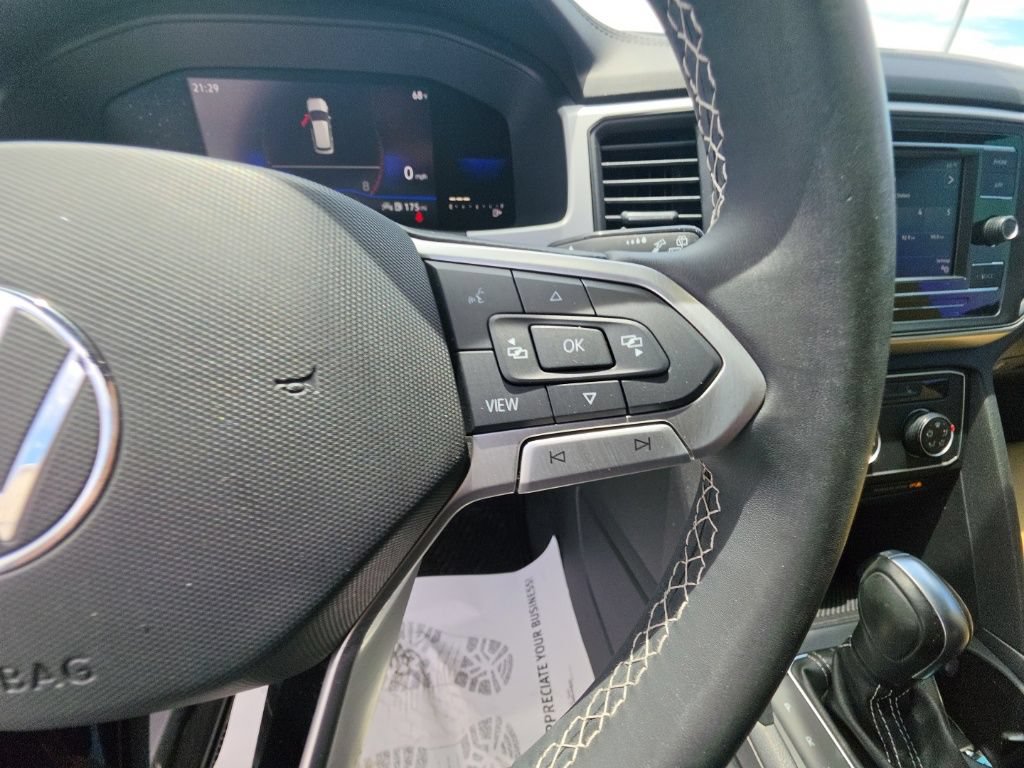 Used 2022 Volkswagen Atlas Cross Sport SE FWD image 18