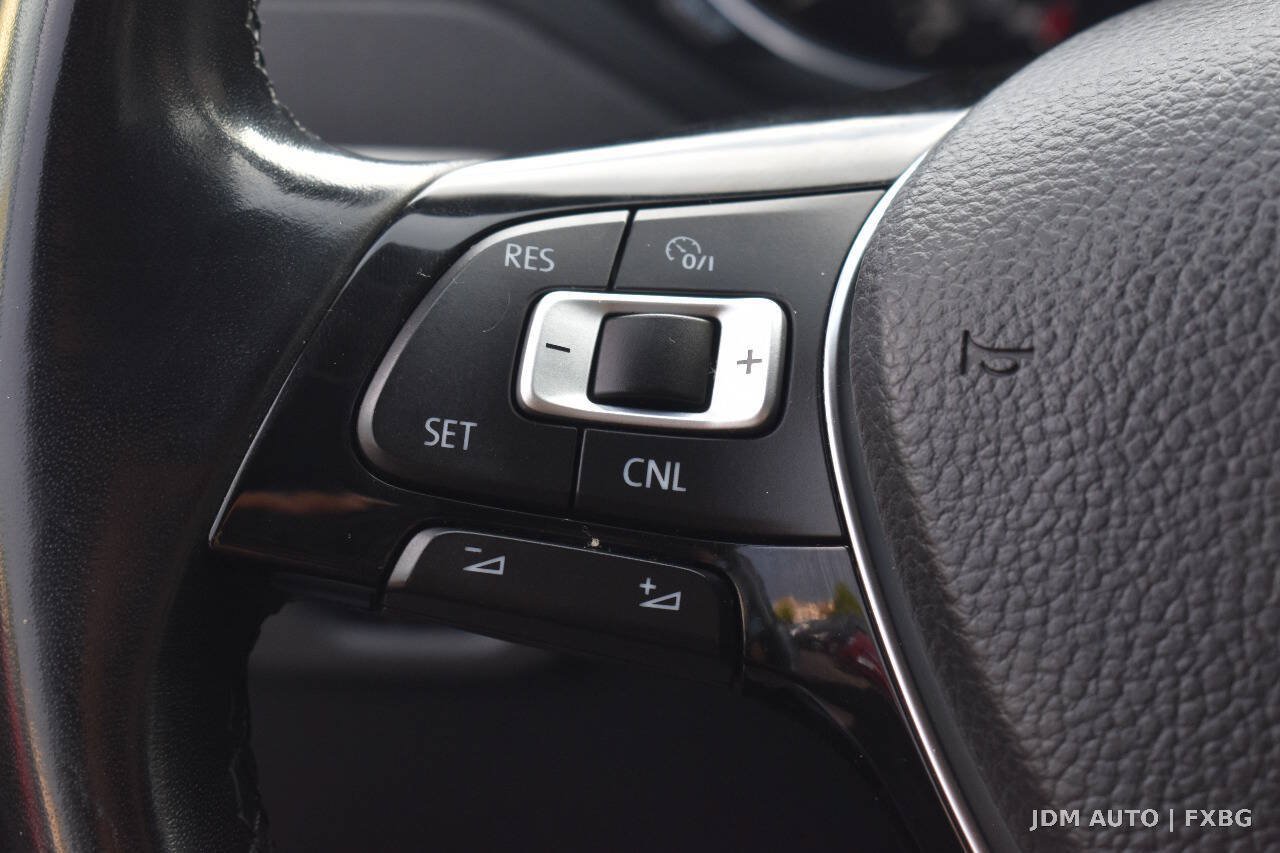 Used 2017 Volkswagen Jetta SE FWD image 20