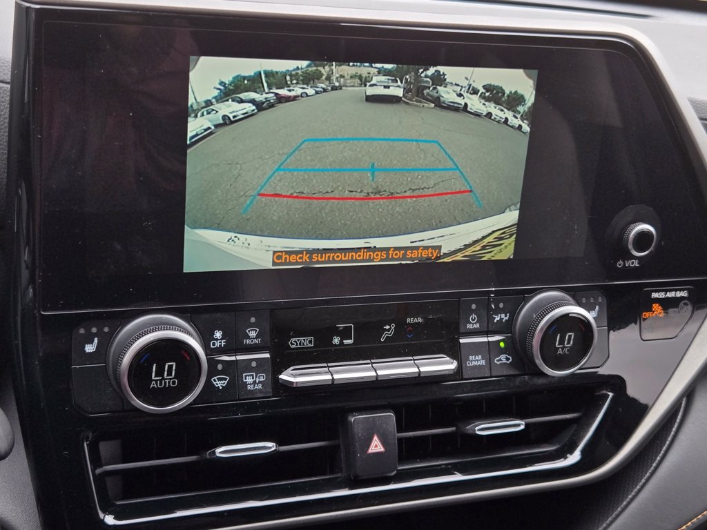 Used 2023 Toyota Highlander Bronze Edition AWD/4WD image 17