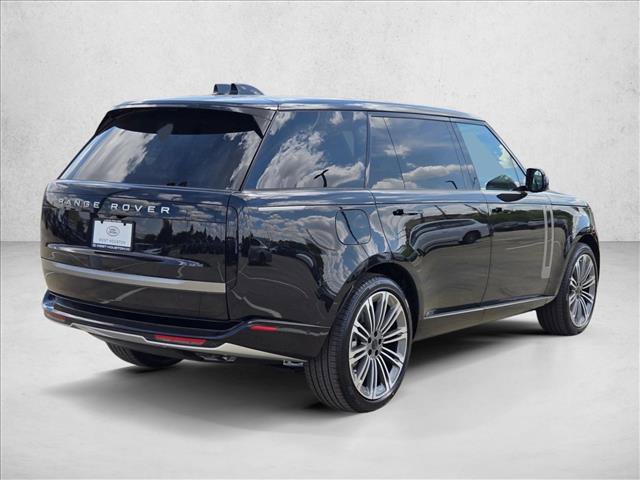 New 2026 Land Rover Range Rover Long Wheelbase SE image 2
