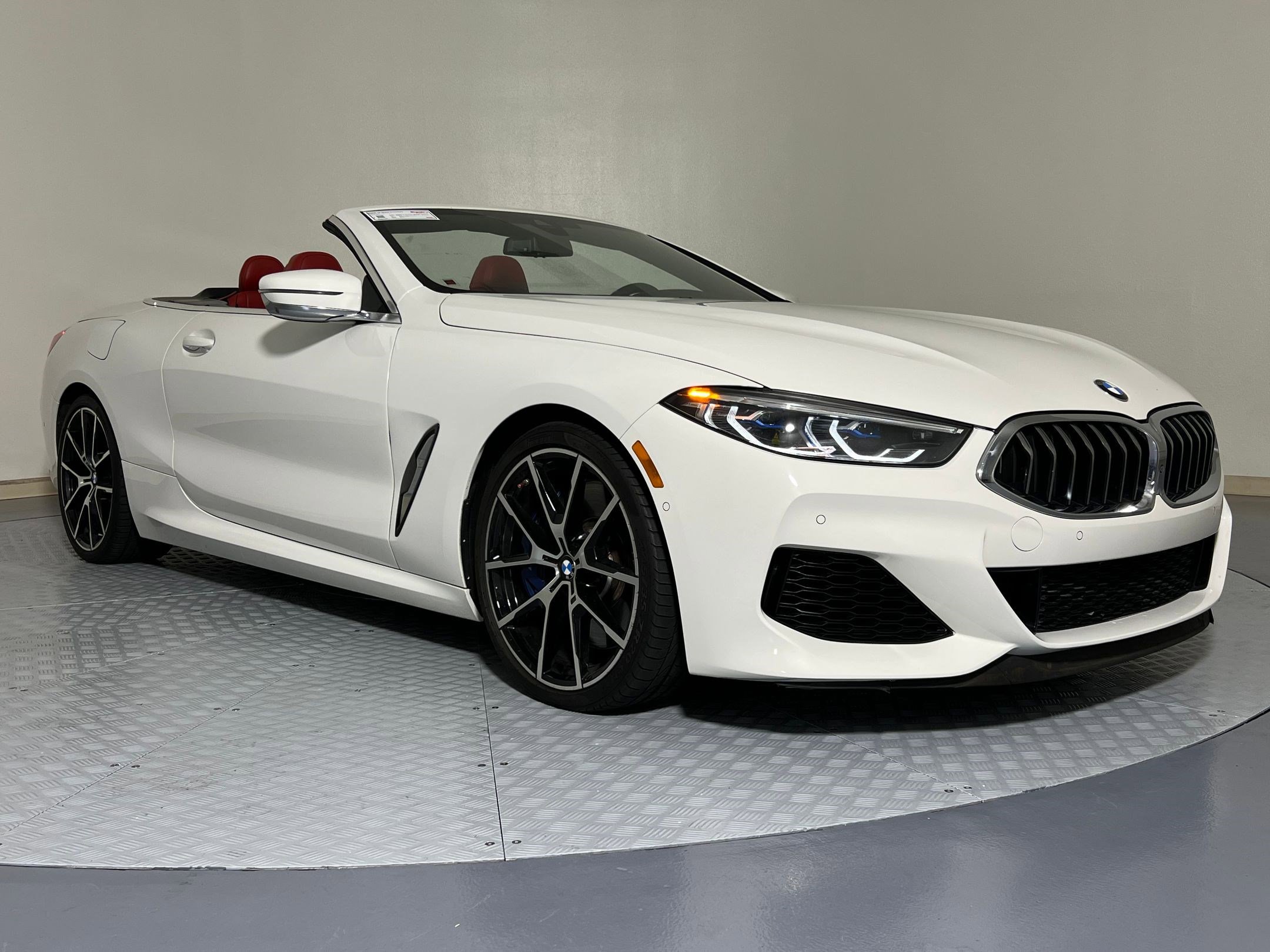 Used 2021 BMW M850i xDrive Convertible w/ Driving Assistance Package image 7