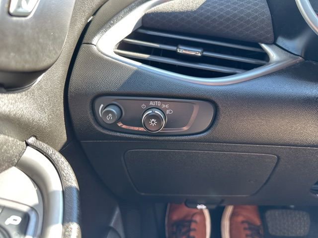 Used 2025 Chevrolet Malibu LT image 25