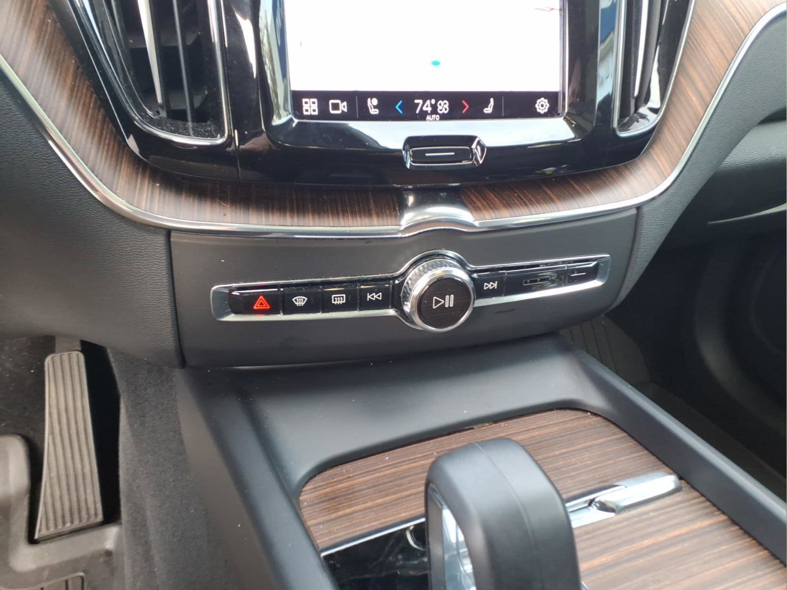 Used 2023 Volvo XC60 B5 Plus w/ Climate Package image 23