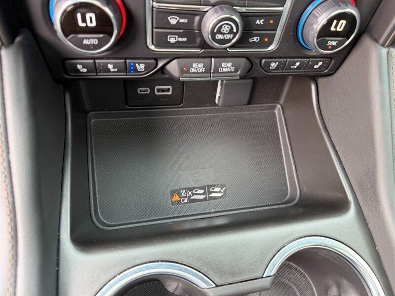 Used 2024 Chevrolet Tahoe High Country AWD/4WD image 42