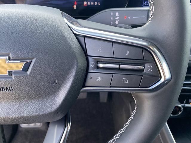 New 2026 Chevrolet Traverse LT w/ Driver Confidence Package FWD image 32