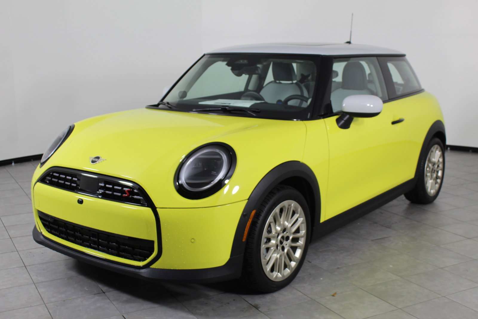 New 2025 MINI Cooper S image 4