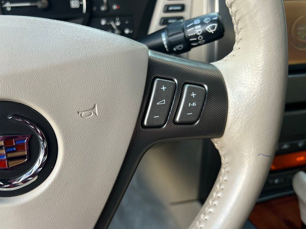 Used 2005 Cadillac XLR Base image 39