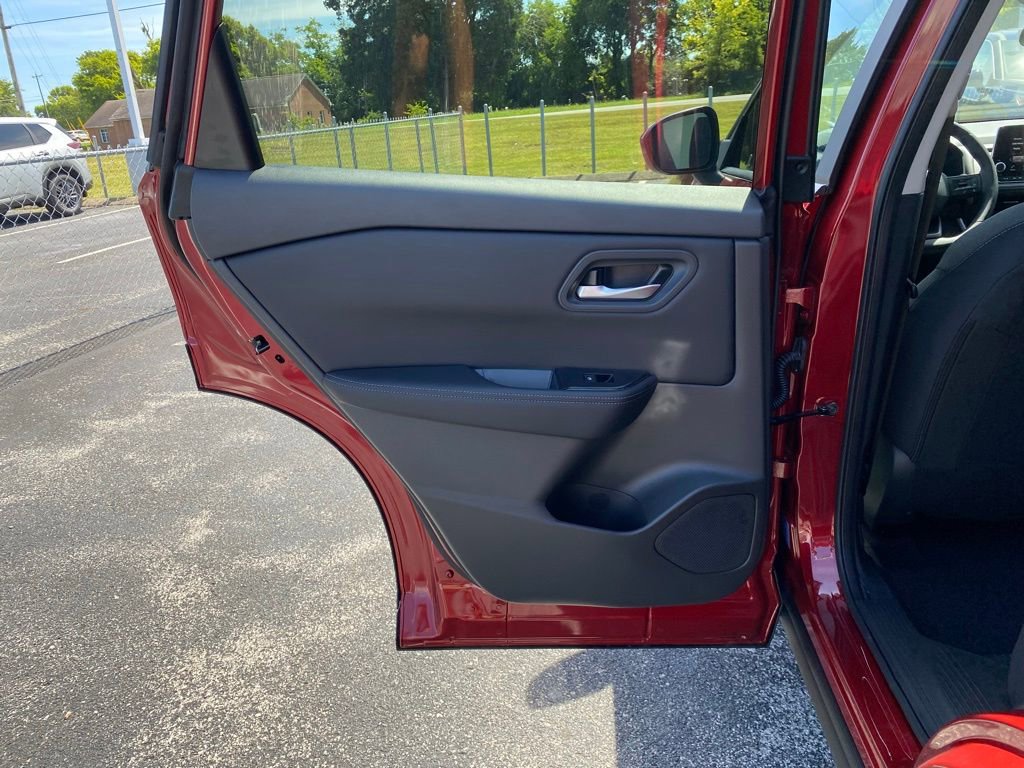 New 2026 Nissan Rogue SV image 15