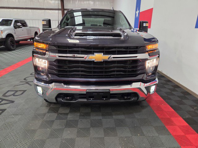 Used 2024 Chevrolet Silverado 2500 LT image 22