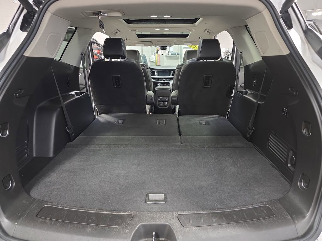 Used 2021 Buick Enclave Avenir w/ Avenir Technology Package image 14