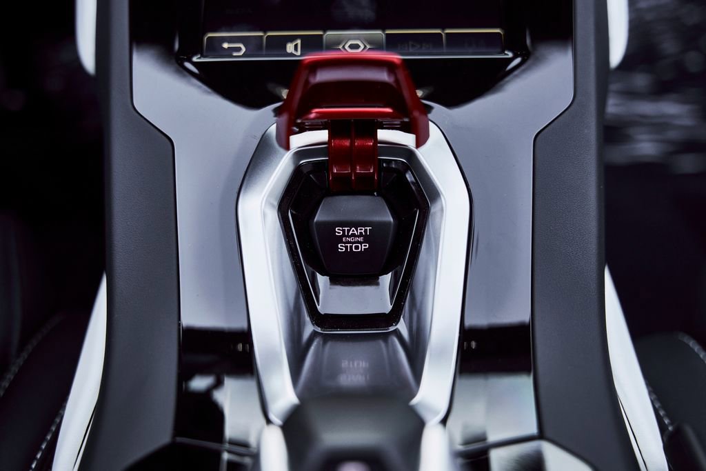 Used 2024 Lamborghini Huracan EVO image 59