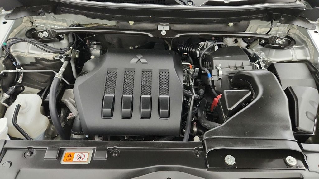 Used 2025 Mitsubishi Eclipse Cross LE AWD/4WD image 26