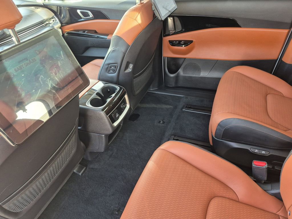 Certified 2023 Kia Carnival SX Prestige image 14
