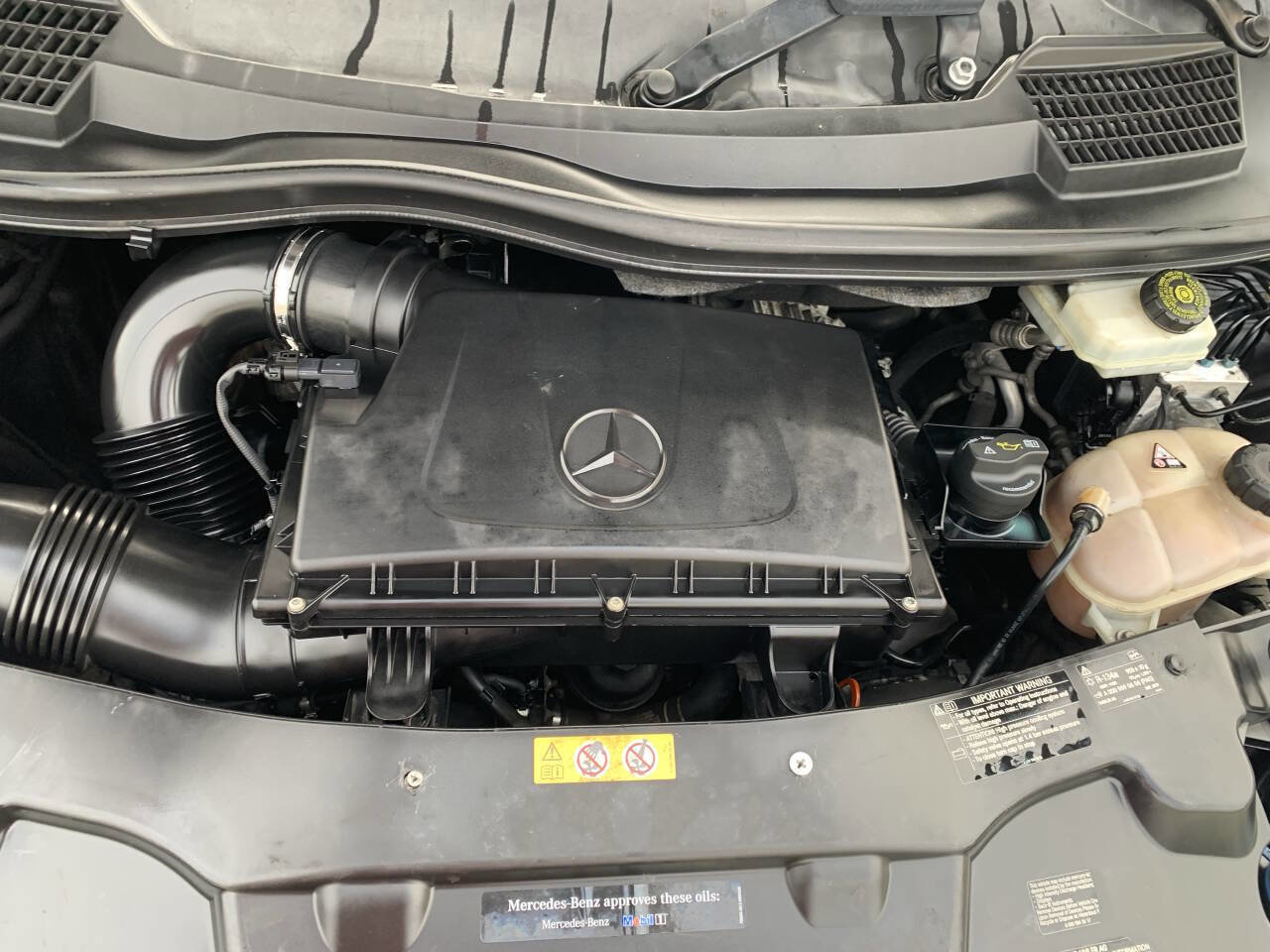 Used 2017 Mercedes-Benz Metris Passenger image 17