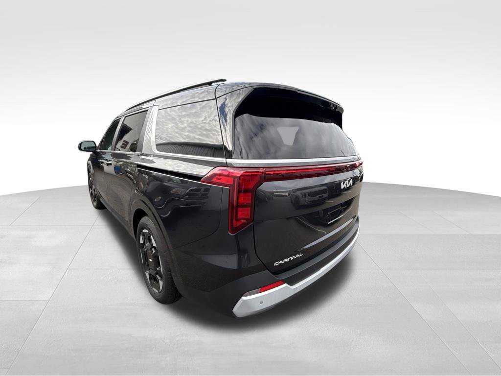 Certified 2026 Kia Carnival EX FWD image 3
