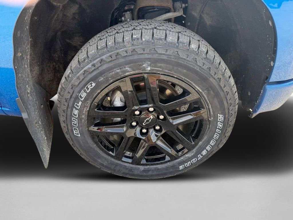 Used 2023 Chevrolet Silverado 1500 Custom AWD/4WD image 32