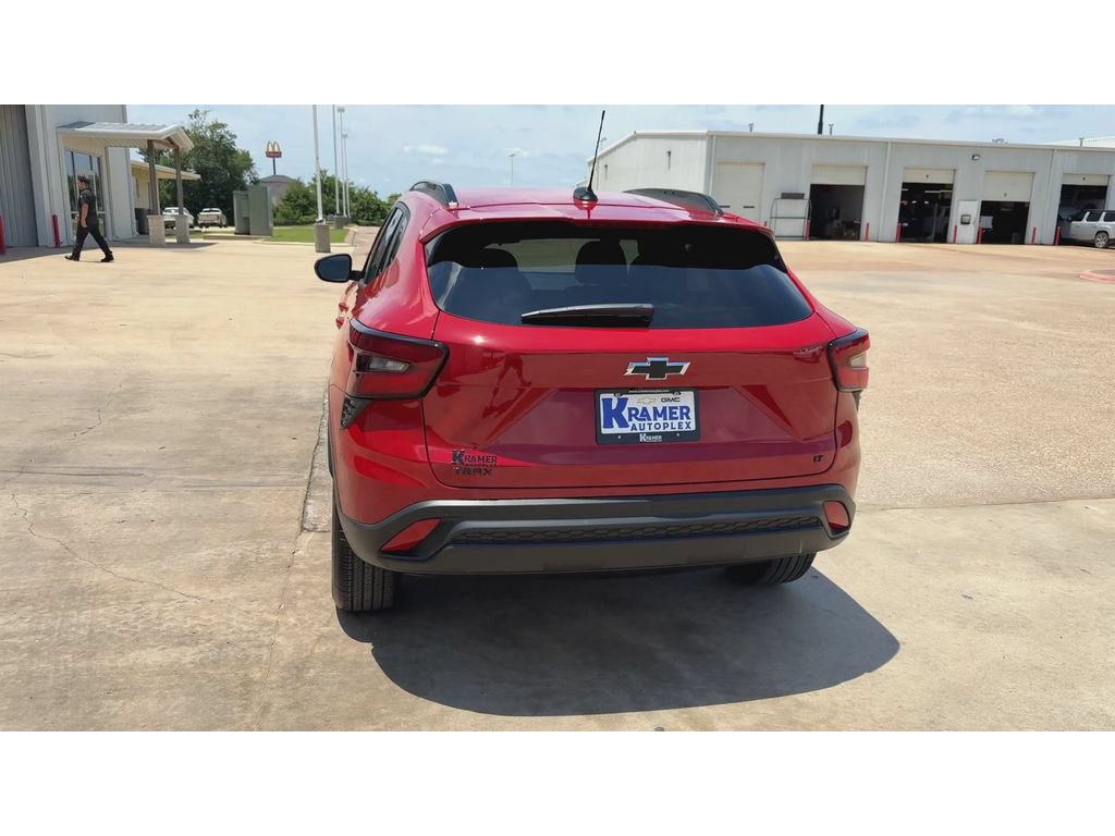 New 2026 Chevrolet Trax LT w/ Driver Confidence Package FWD image 7