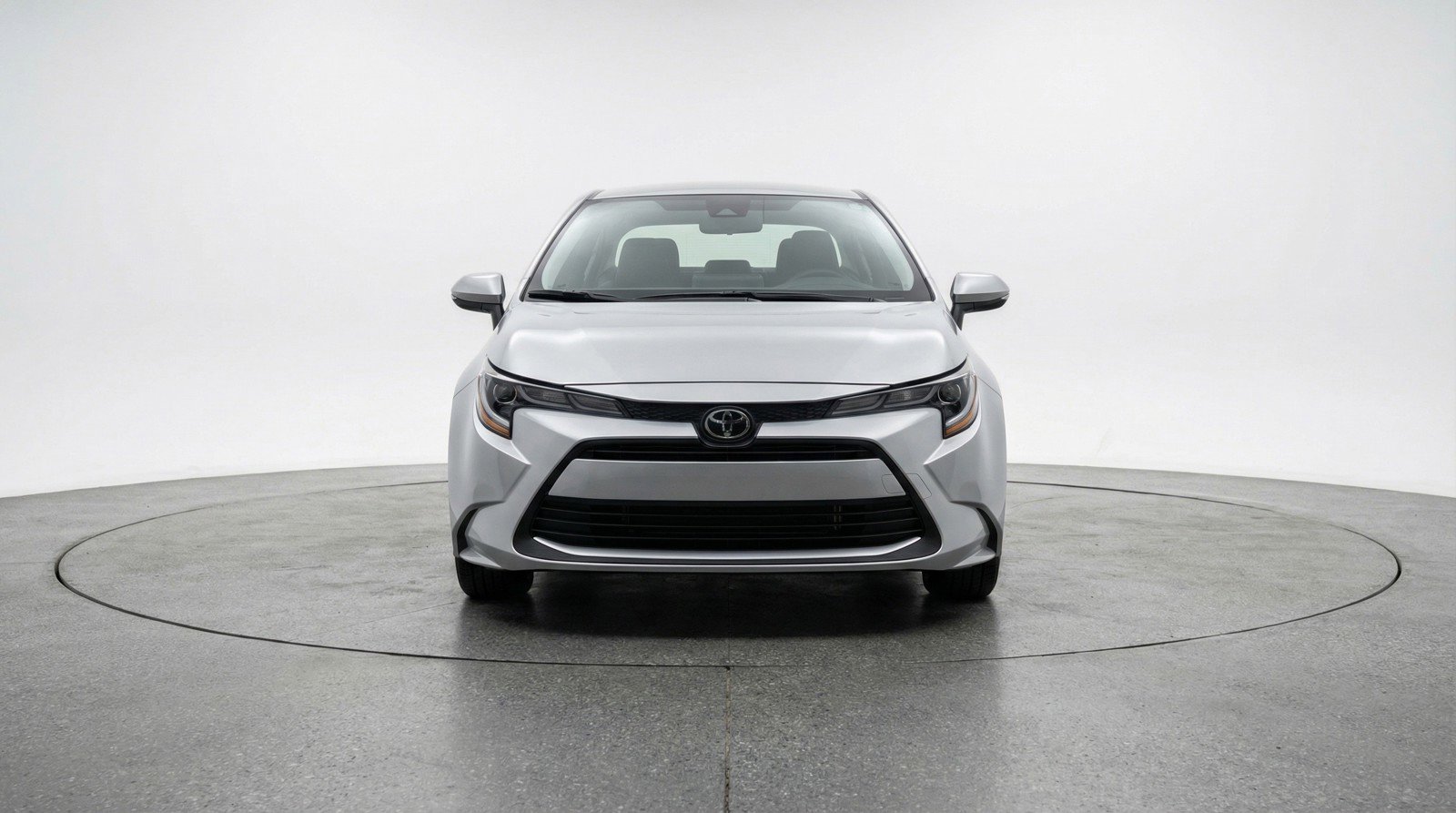 Used 2025 Toyota Corolla LE FWD image 2