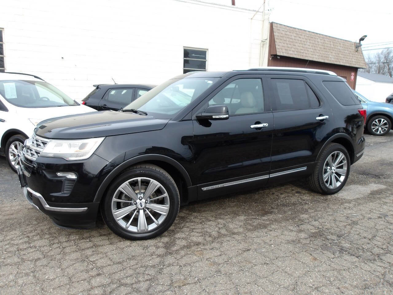 Used 2018 Ford Explorer Limited image 2