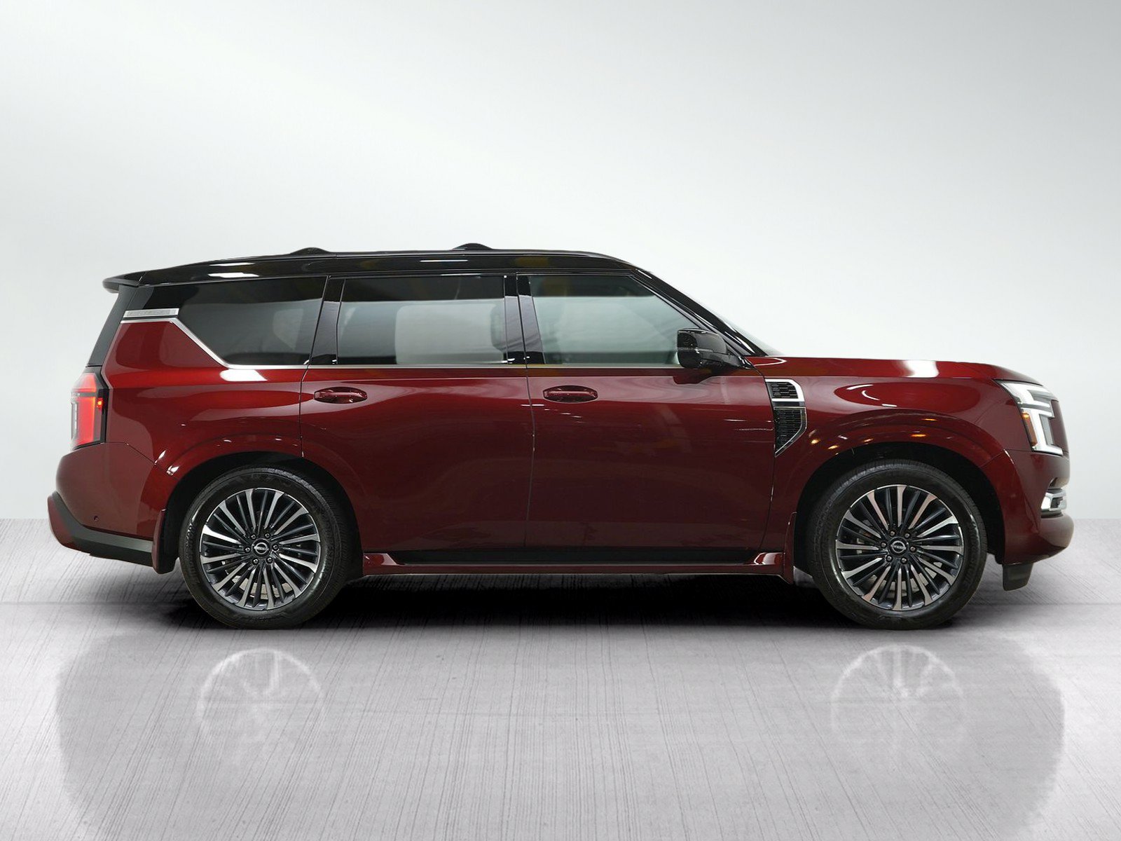 Certified 2025 Nissan Armada Platinum Reserve AWD/4WD image 6