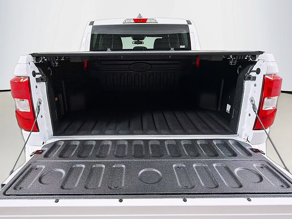 New 2026 Ford Maverick XLT w/ XLT Luxury Package FWD image 16