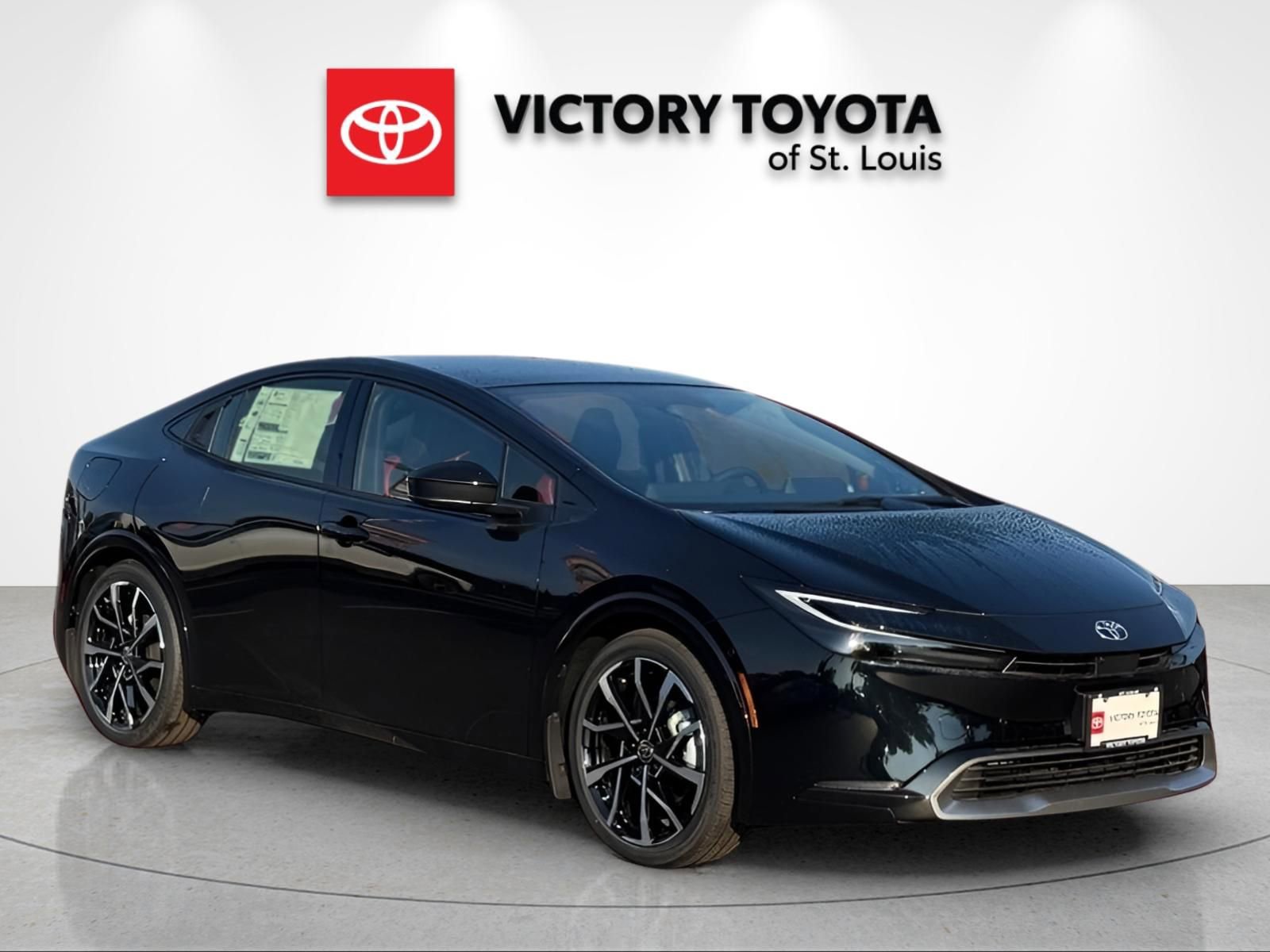 New 2025 Toyota Prius Plug-In Hybrid FWD image 1