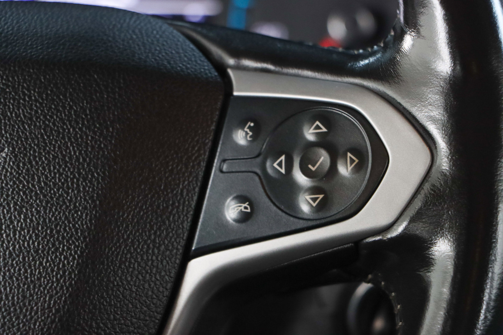 Used 2018 Chevrolet Colorado LT image 14