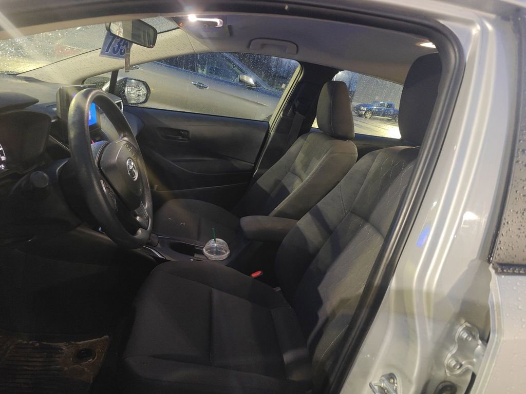 Used 2024 Toyota Corolla LE image 6