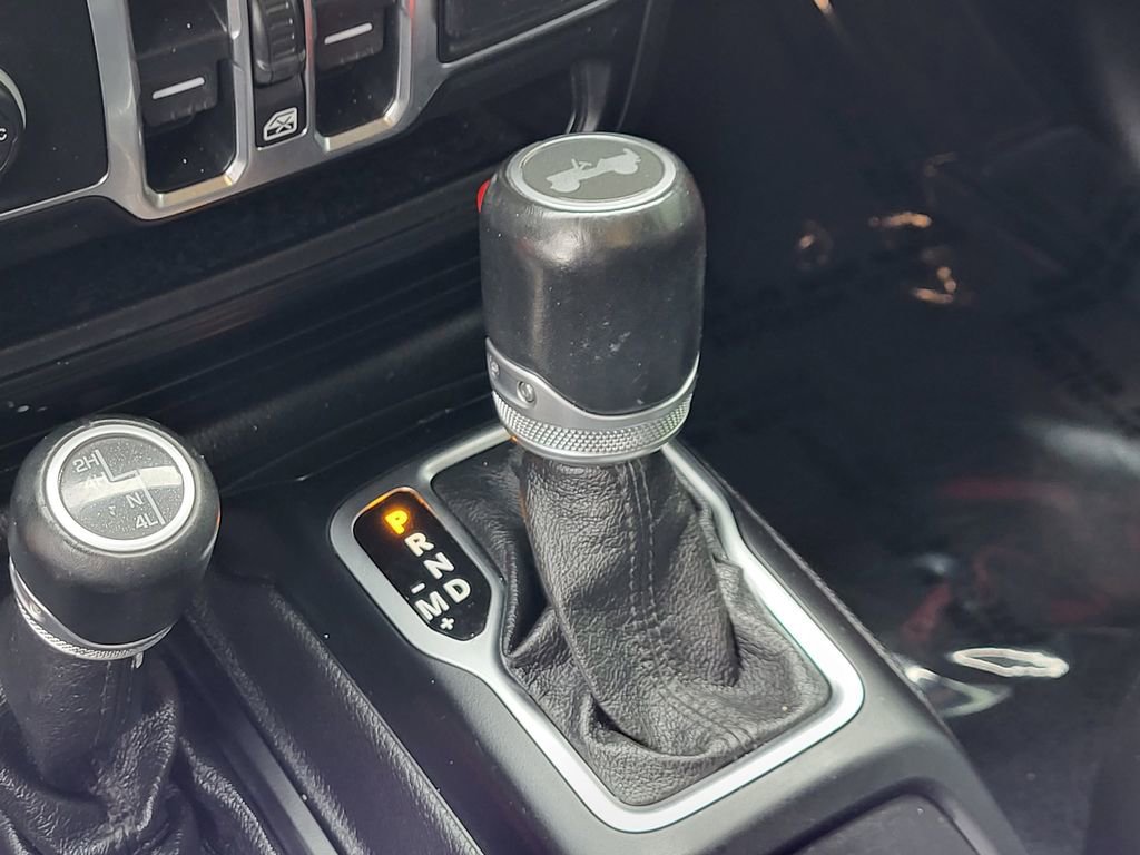 Used 2020 Jeep Wrangler Unlimited Sahara image 11