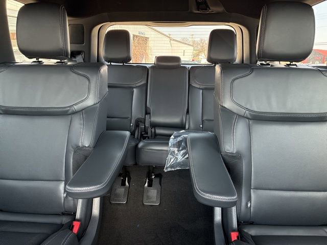 New 2026 Ford Expedition Platinum w/ Stealth Performance Package image 50