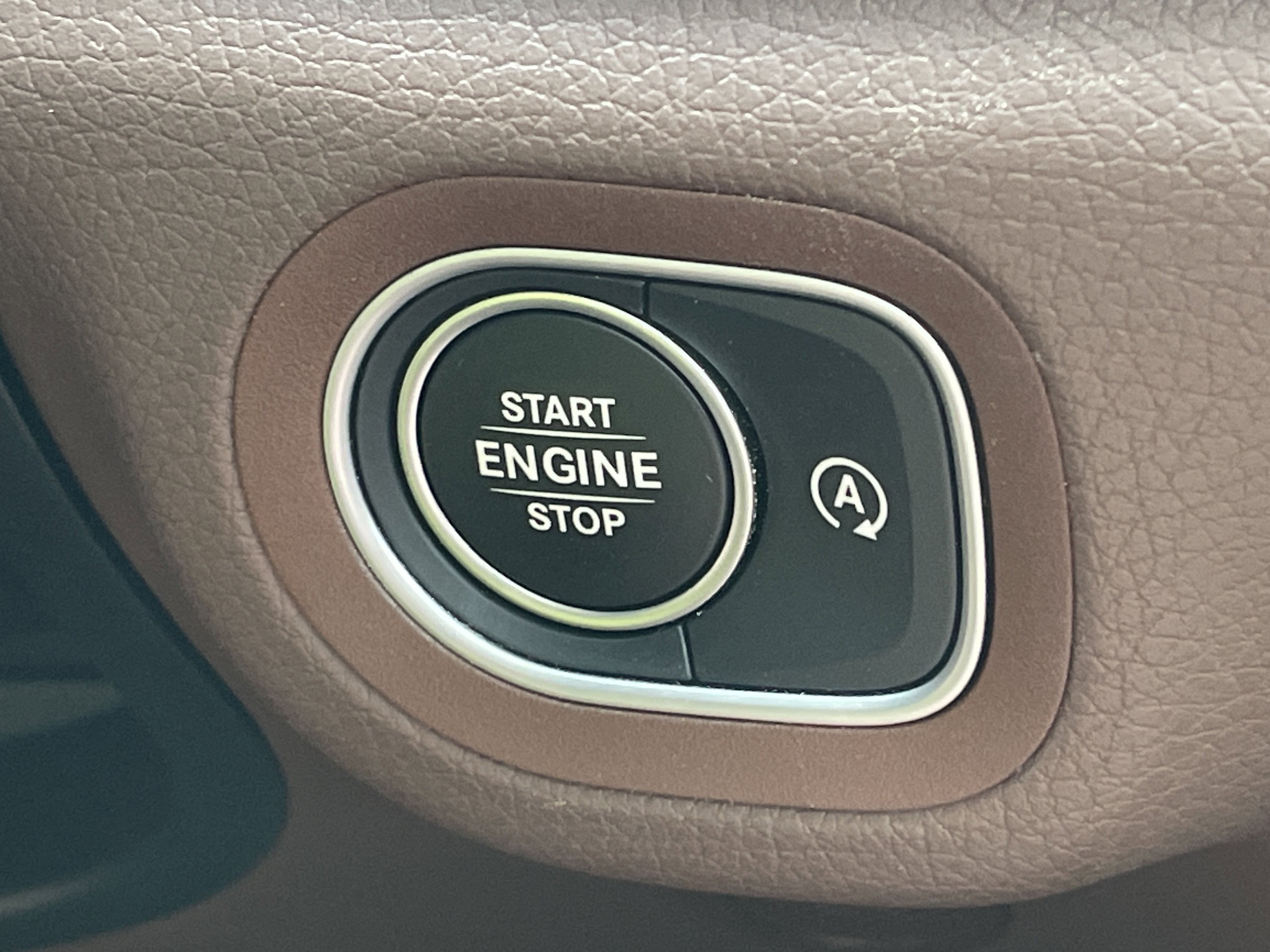 Certified 2024 Mercedes-Benz GLS 580 4MATIC image 31