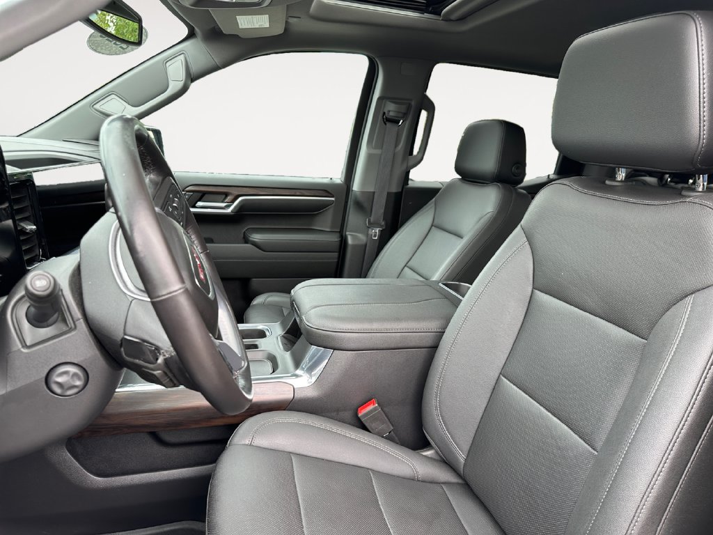 Used 2023 GMC Sierra 1500 SLT AWD/4WD image 10