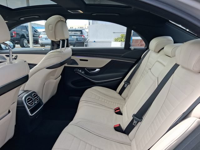 Used 2018 Mercedes-Benz S 560 Sedan image 6