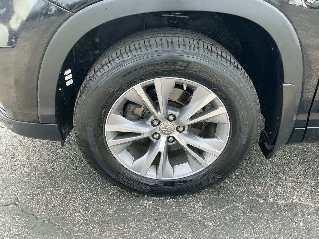 Used 2014 Toyota Highlander XLE AWD/4WD image 15