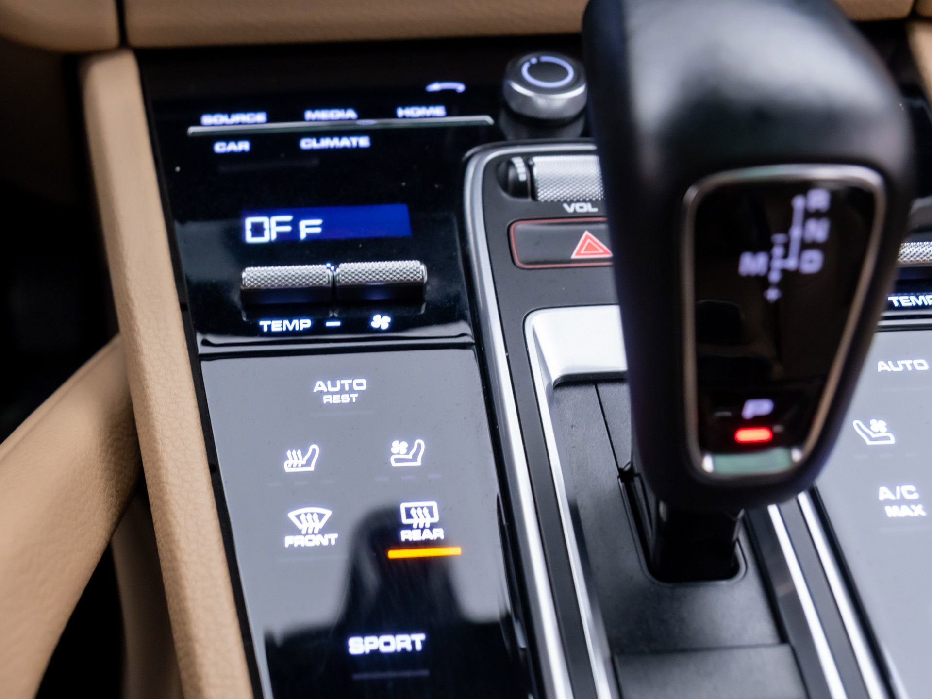 Certified 2023 Porsche Cayenne image 26