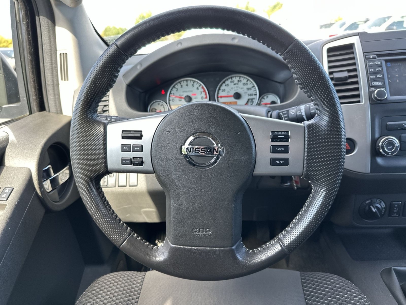 Used 2015 Nissan Xterra PRO-4X AWD/4WD image 17