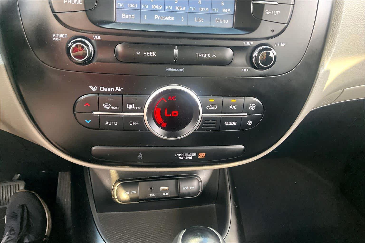 Used 2017 Kia Soul + FWD image 32