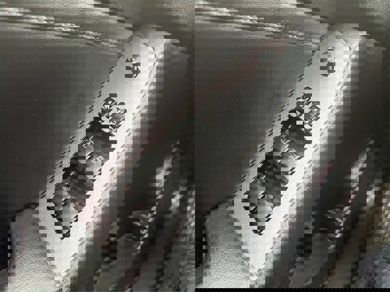 Used 2011 Nissan Altima 2.5 SL w/ Technology Pkg image 29