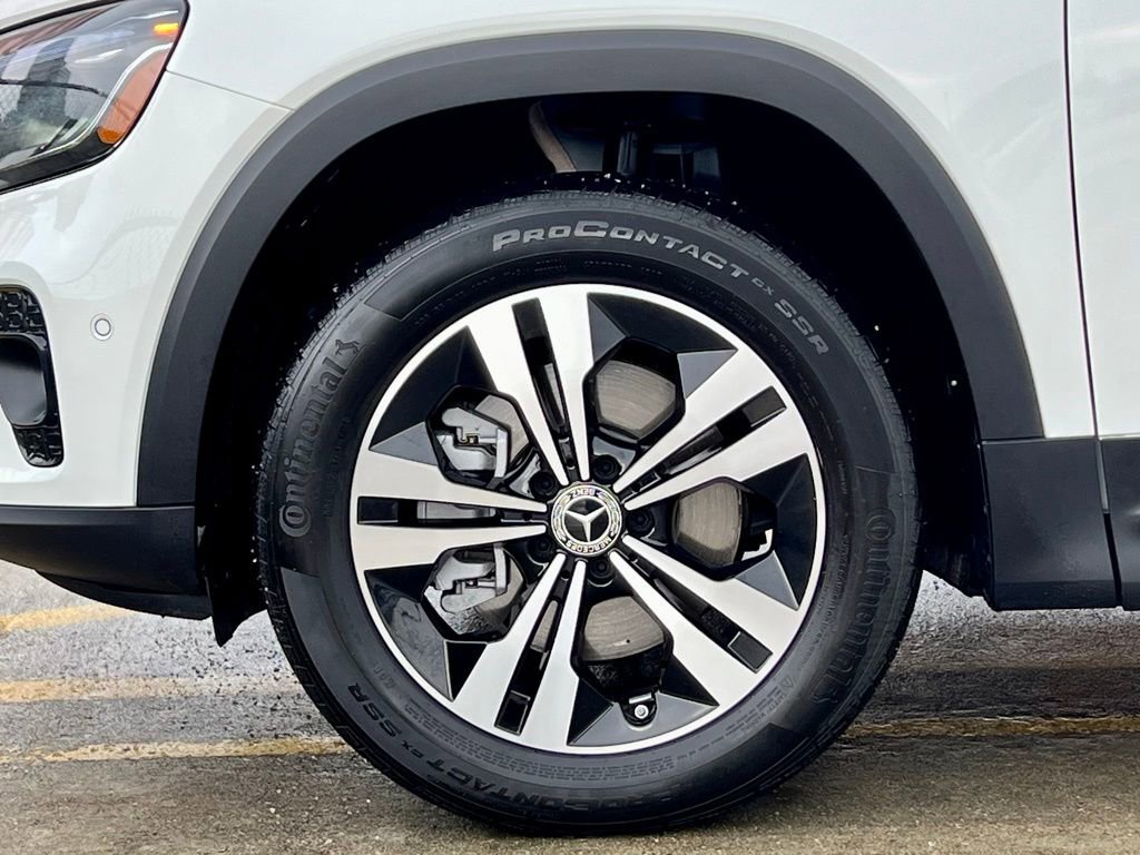 Certified 2025 Mercedes-Benz GLB 250 4MATIC image 9