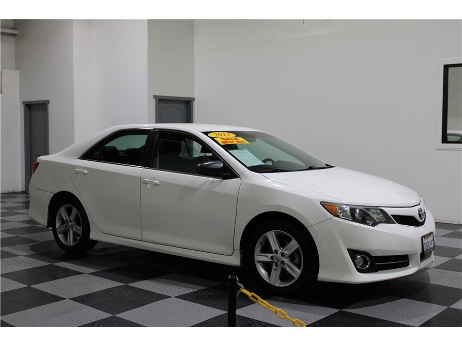 Used 2013 Toyota Camry SE