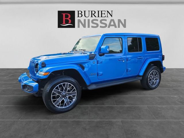 Used 2023 Jeep Wrangler Unlimited Sahara AWD/4WD video 1