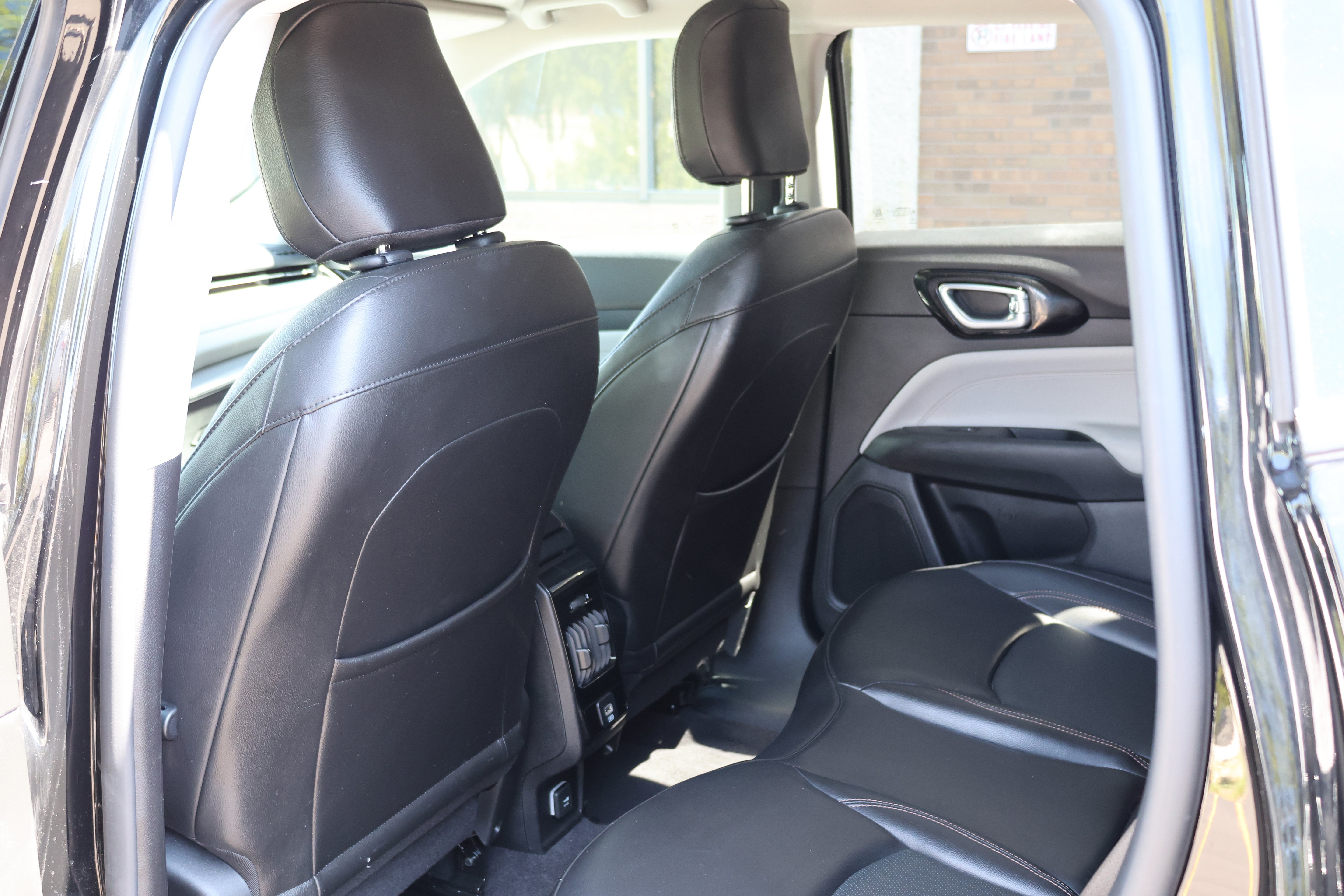 Used 2022 Jeep Compass Limited AWD/4WD image 18