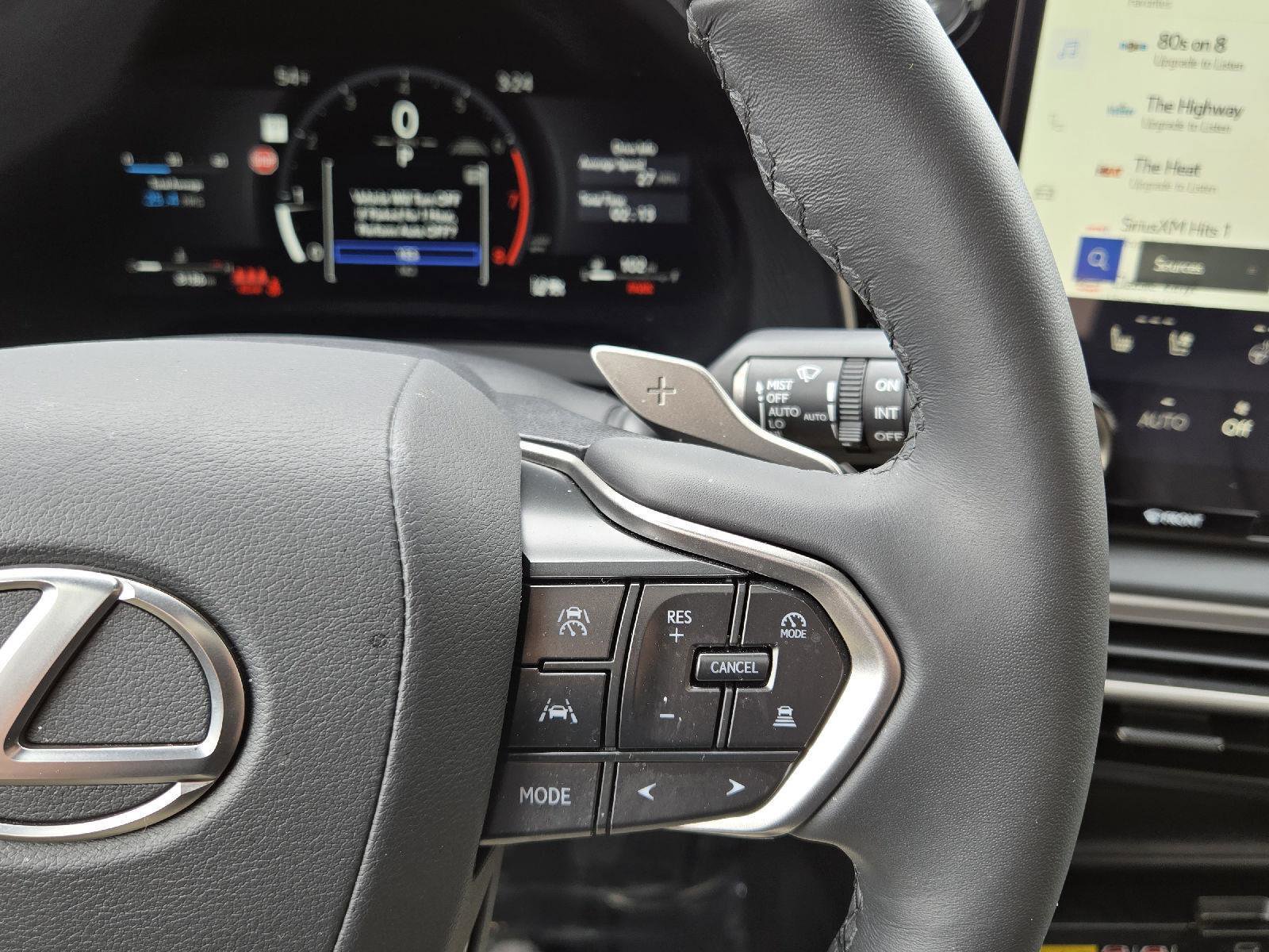 Used 2025 Lexus RX 350 Premium w/ Accessory Package AWD/4WD image 28