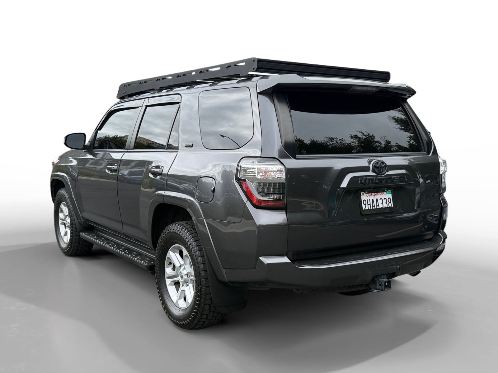 Used 2023 Toyota 4Runner SR5 Premium w/ Moonroof Package AWD/4WD image 3