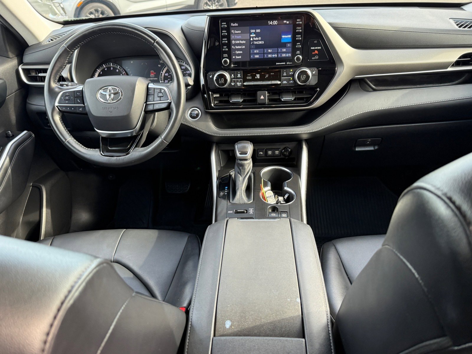 Used 2021 Toyota Highlander XLE image 15