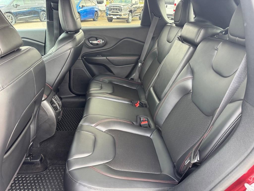 Used 2020 Jeep Cherokee Trailhawk w/ Cold Weather Group image 8