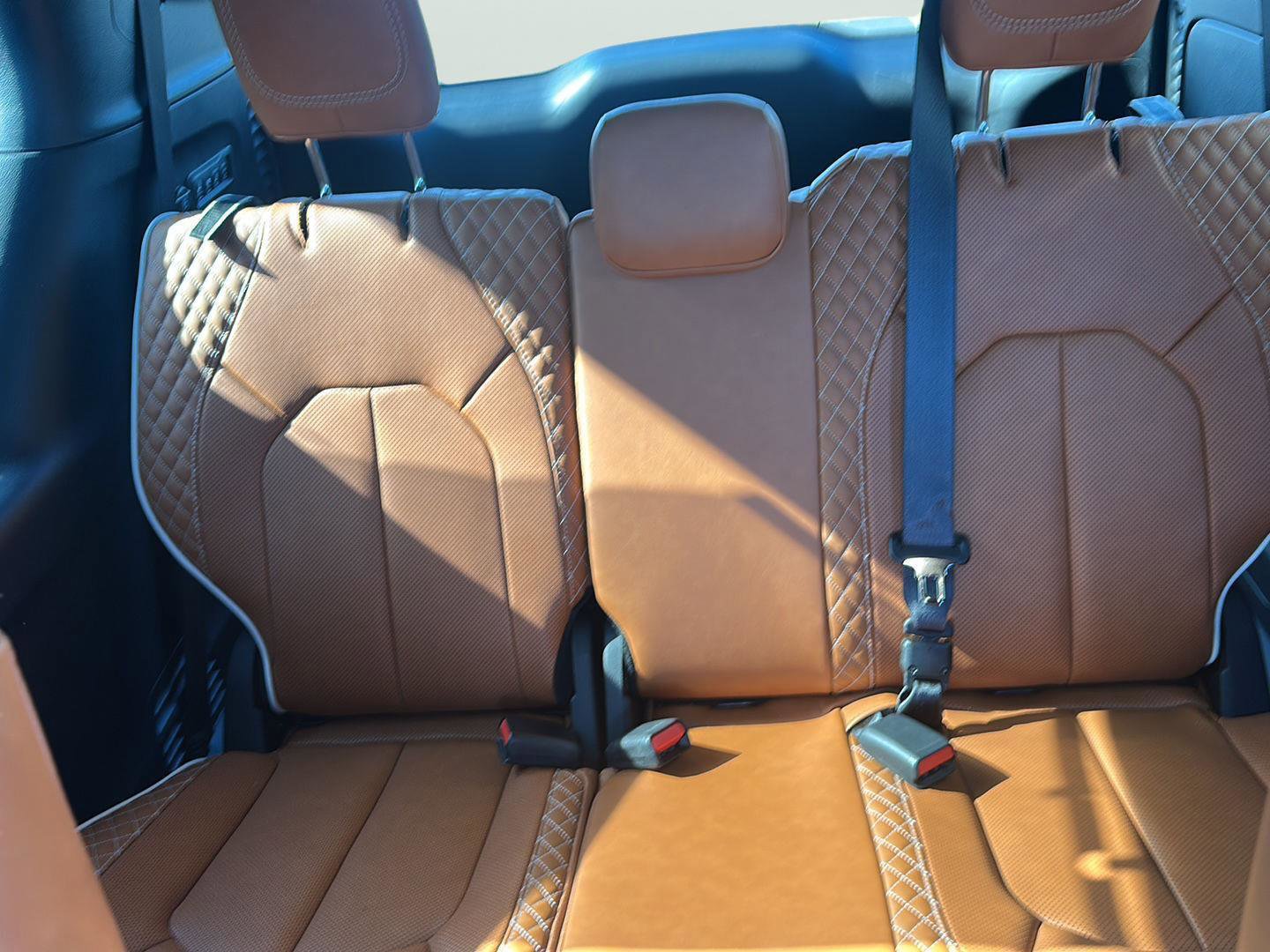 Used 2026 Chrysler Pacifica Pinnacle w/ Trailer Tow Group FWD image 92