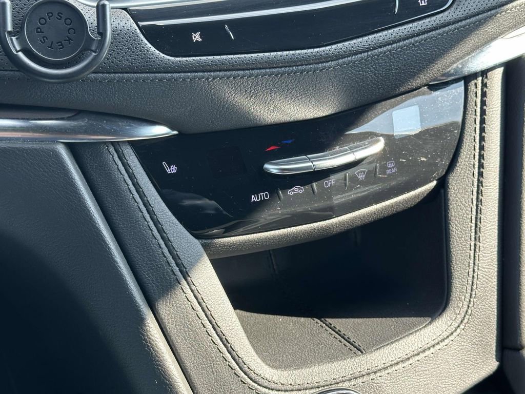 Used 2023 Cadillac XT5 Luxury image 28